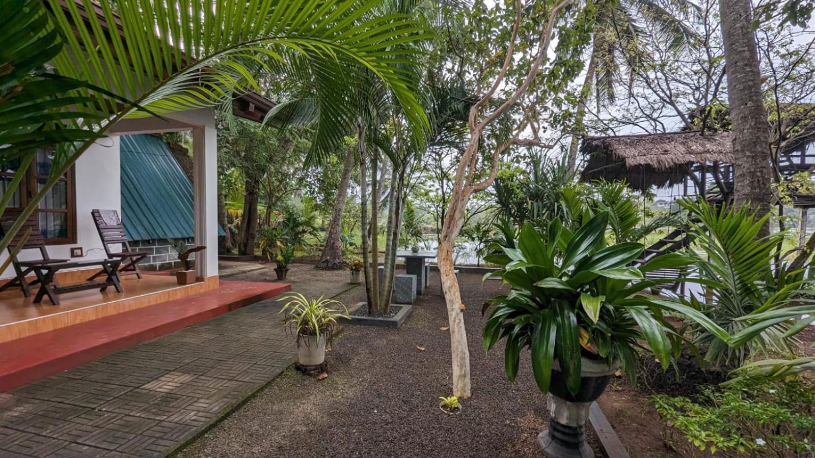 Lake Wind Habarana Room photo